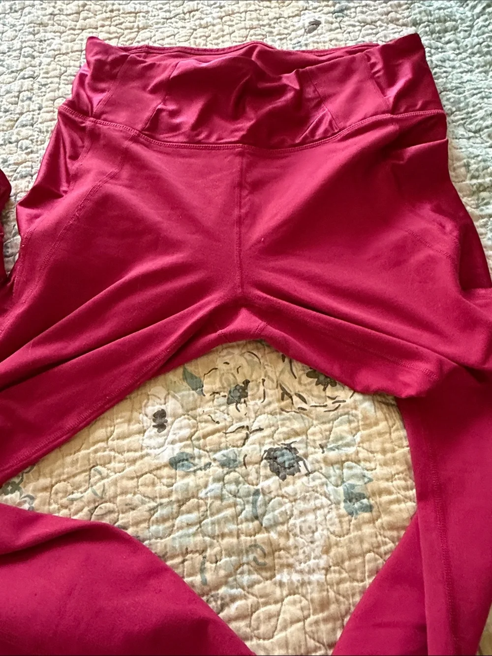 Fabletics Deep Pink Sports Bra and Leggings Set